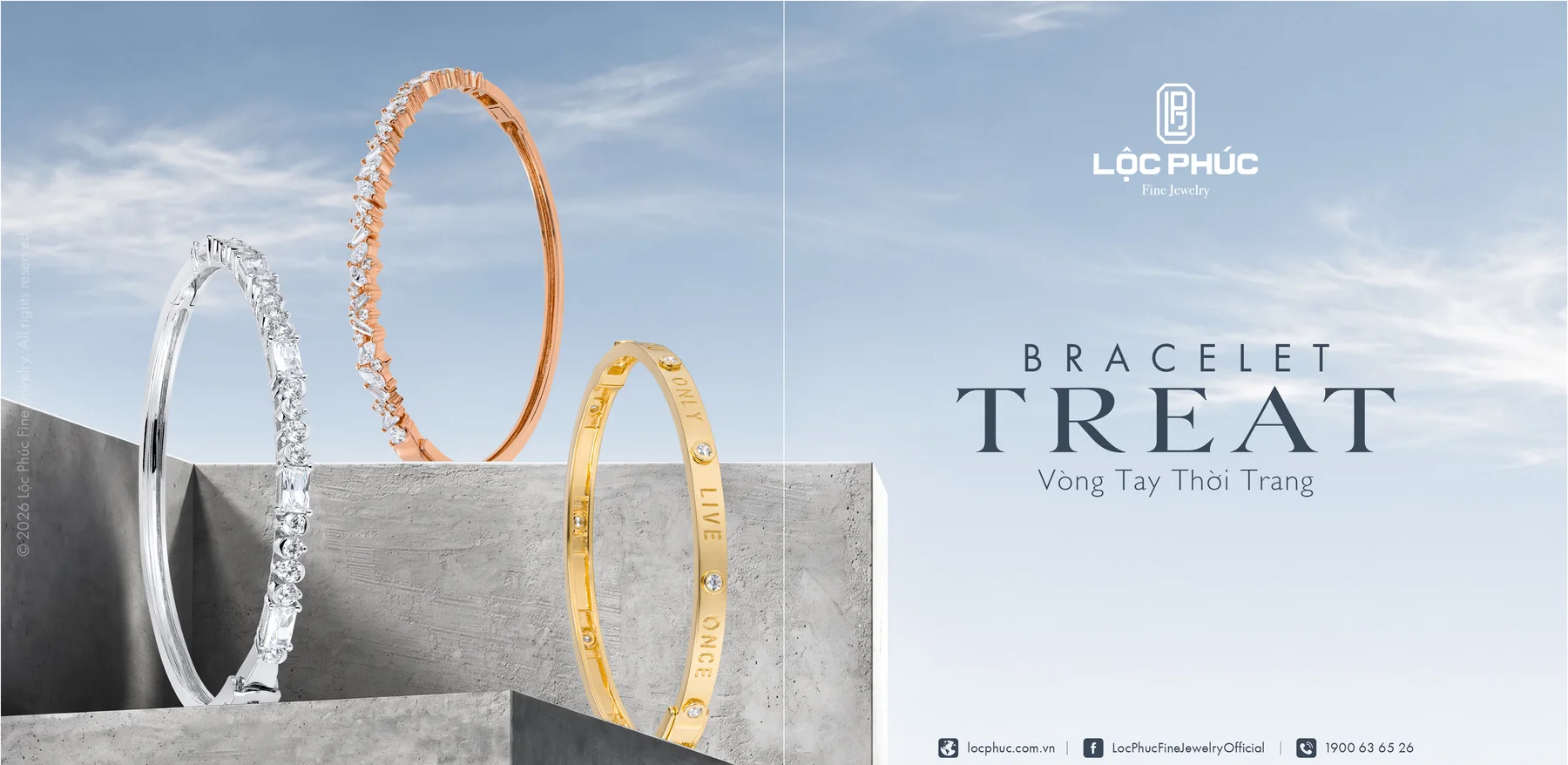 Hình concept Bracelet Treat của Lộc Phúc, ba vòng tay vàng trắng, vàng hồng và vàng ta trên bệ bê tông